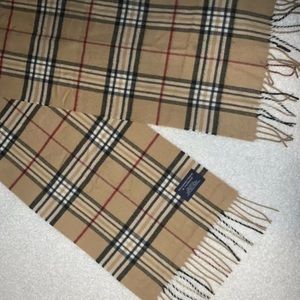 Roundtree and Yorke scarf